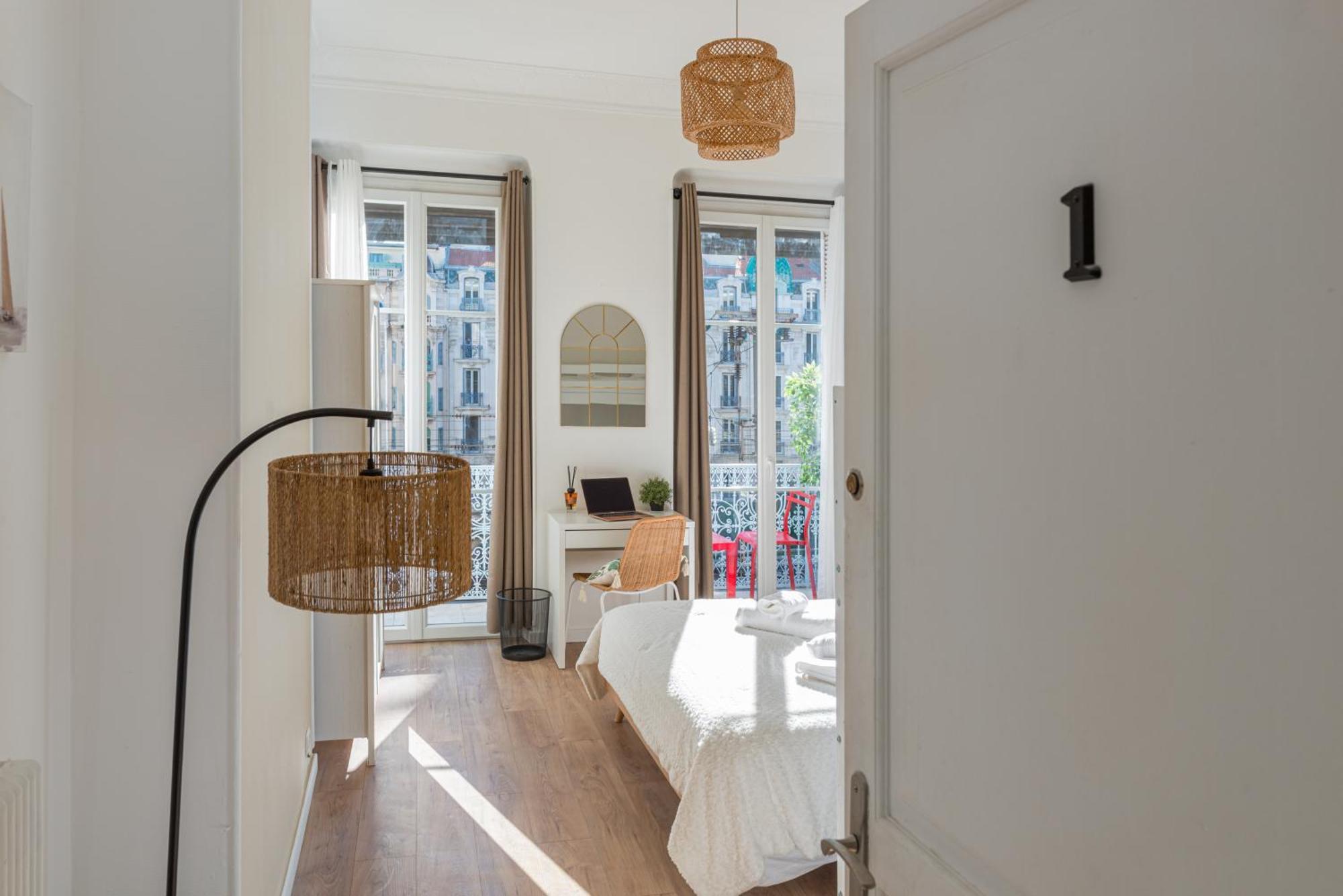Guest House Chez Bastien Ницца Экстерьер фото